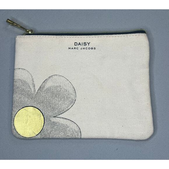 Marc Jacobs Daisy Canvas Cosmetic Bag Pouch 5x4 in Excellent Condition - Picture 1 of 6